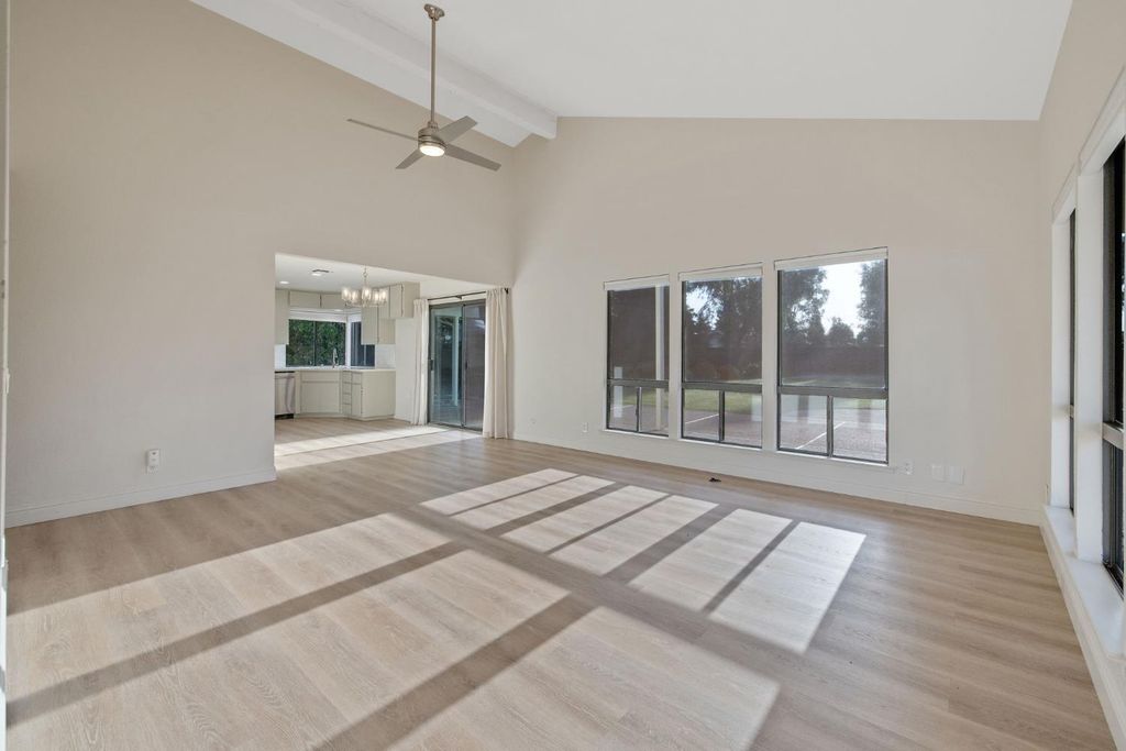 Image 36 of property listing at 2033 Alluvial Avenue, Clovis, CA 93611