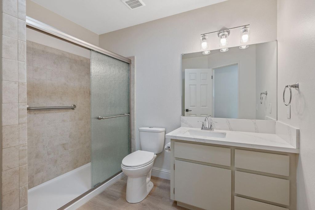 Image 43 of property listing at 2033 Alluvial Avenue, Clovis, CA 93611