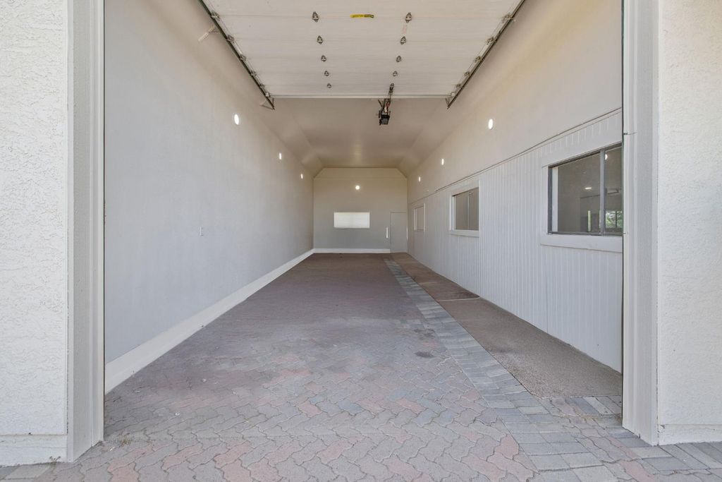 Image 54 of property listing at 2033 Alluvial Avenue, Clovis, CA 93611