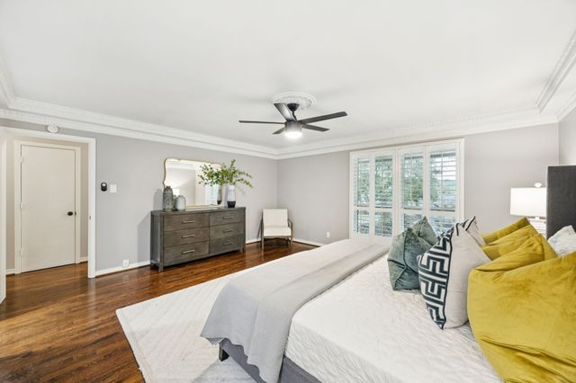 9717 Ravensway Drive, Dallas, TX 75238