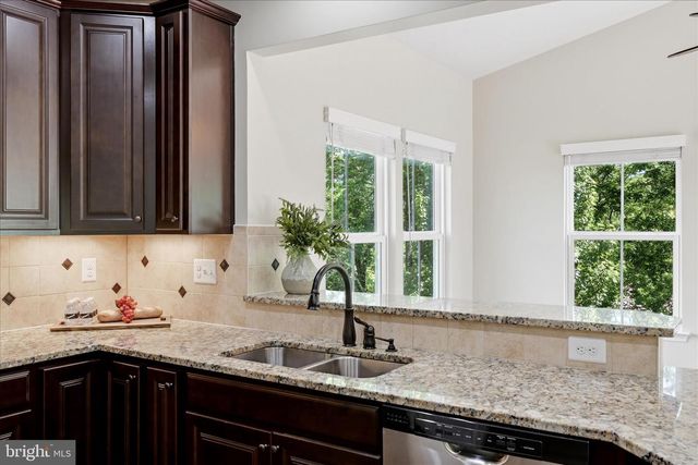 134 ATLANTIS LN, Lake Frederick, VA 22630