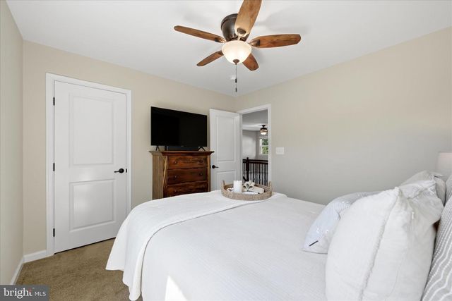 134 ATLANTIS LN, Lake Frederick, VA 22630
