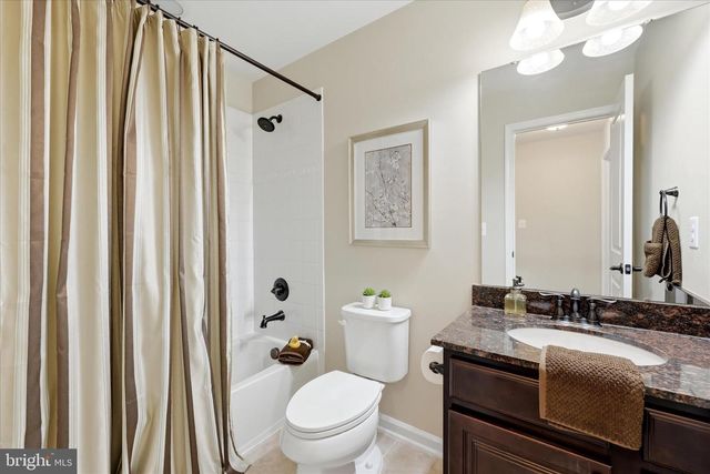 134 ATLANTIS LN, Lake Frederick, VA 22630