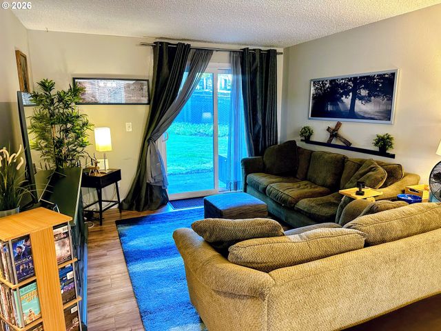 12634 Nw BARNES Rd 6, Portland, OR 97229