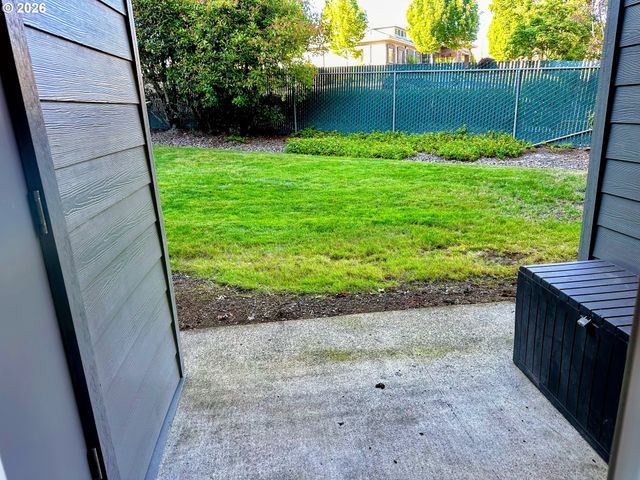 12634 Nw BARNES Rd 6, Portland, OR 97229