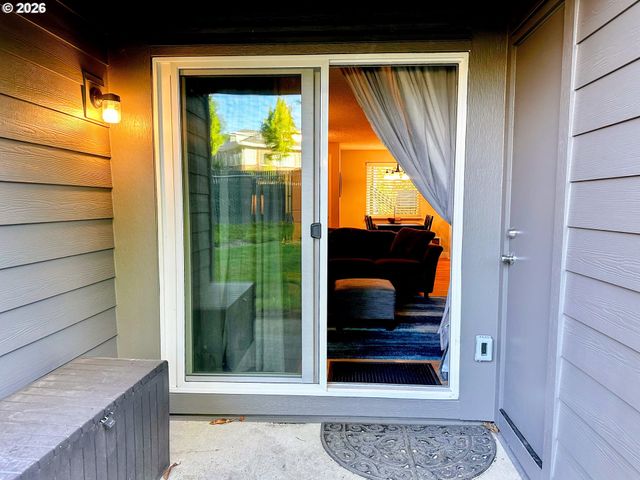 12634 Nw BARNES Rd 6, Portland, OR 97229