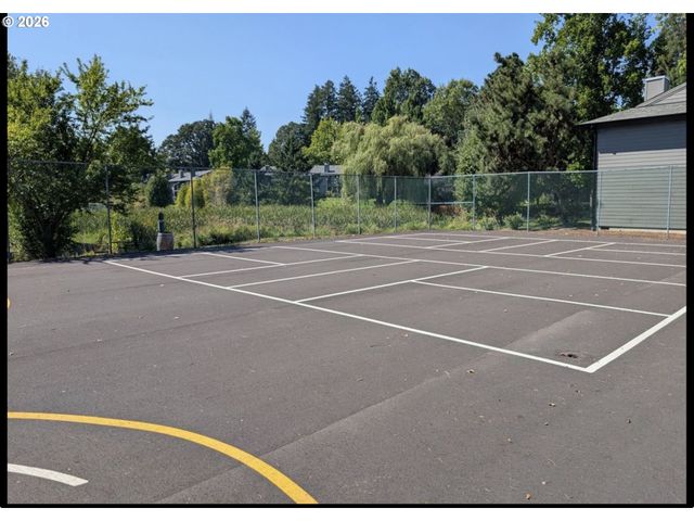 12634 Nw BARNES Rd 6, Portland, OR 97229