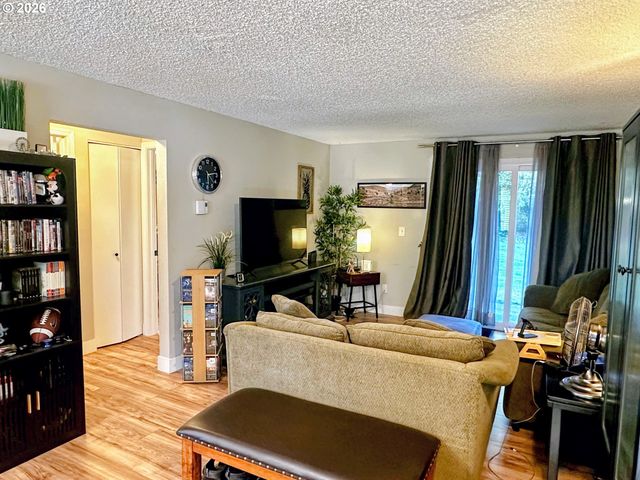 12634 Nw BARNES Rd 6, Portland, OR 97229