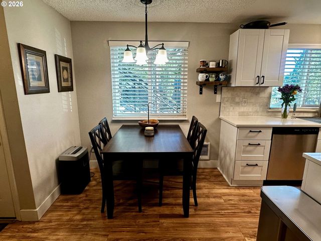 12634 Nw BARNES Rd 6, Portland, OR 97229