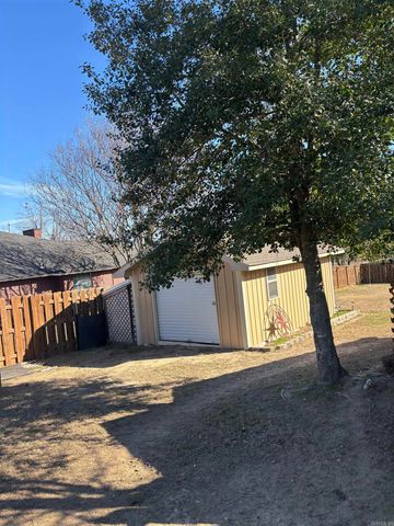 104 Pathway Circle, Nashville, AR 71852