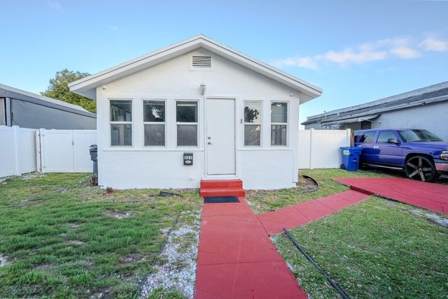 521 S 24th Avenue, Hollywood, FL 33020