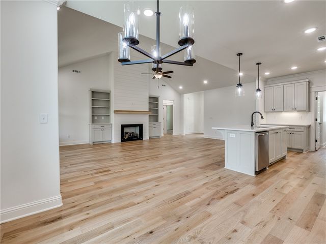 10 Errol Lane, Bella Vista, AR 72715