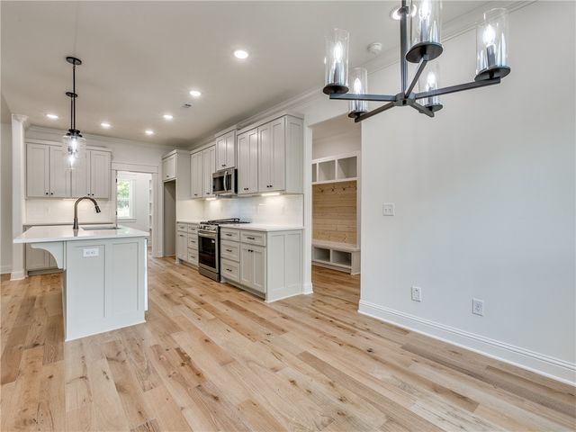 10 Errol Lane, Bella Vista, AR 72715