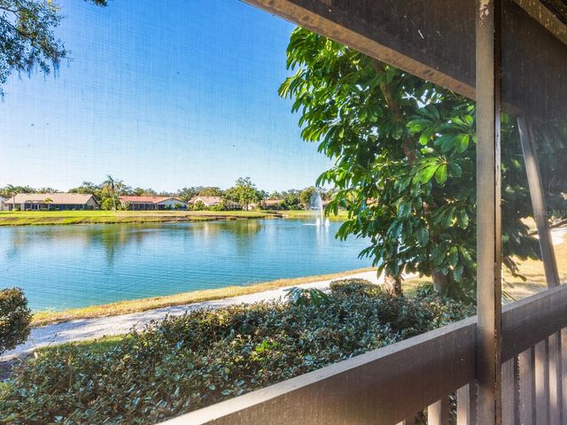 4372 TRAILS DRIVE 15-1, Sarasota, FL 34232