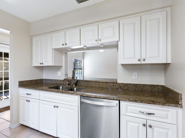 4372 TRAILS DRIVE 15-1, Sarasota, FL 34232