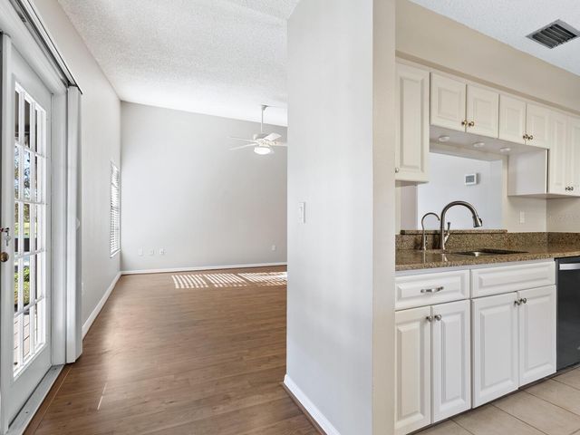 4372 TRAILS DRIVE 15-1, Sarasota, FL 34232