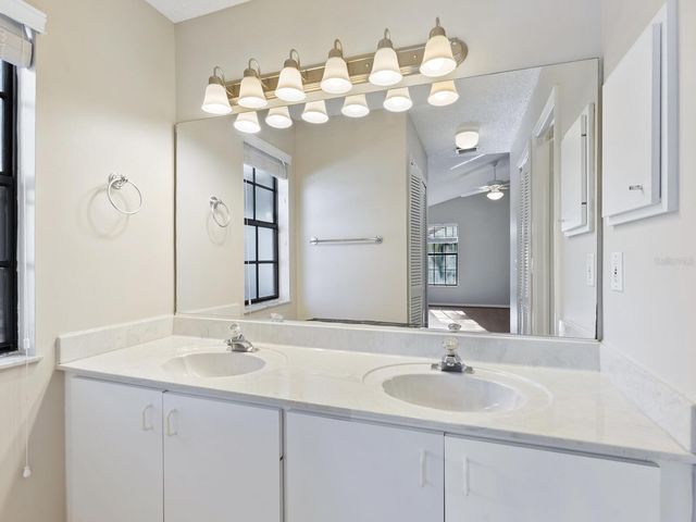 4372 TRAILS DRIVE 15-1, Sarasota, FL 34232