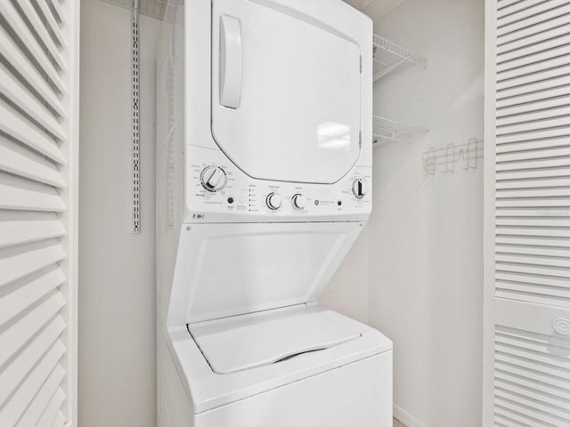 4372 TRAILS DRIVE 15-1, Sarasota, FL 34232