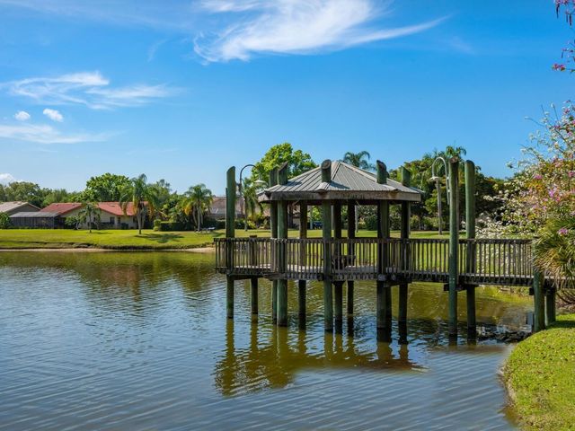 4372 TRAILS DRIVE 15-1, Sarasota, FL 34232