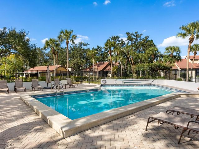 4372 TRAILS DRIVE 15-1, Sarasota, FL 34232