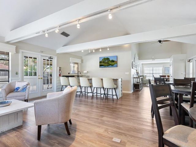 4372 TRAILS DRIVE 15-1, Sarasota, FL 34232