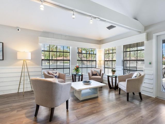 4372 TRAILS DRIVE 15-1, Sarasota, FL 34232