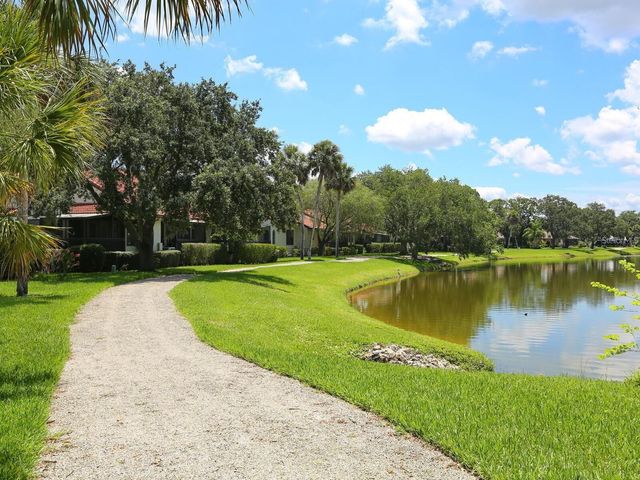 4372 TRAILS DRIVE 15-1, Sarasota, FL 34232