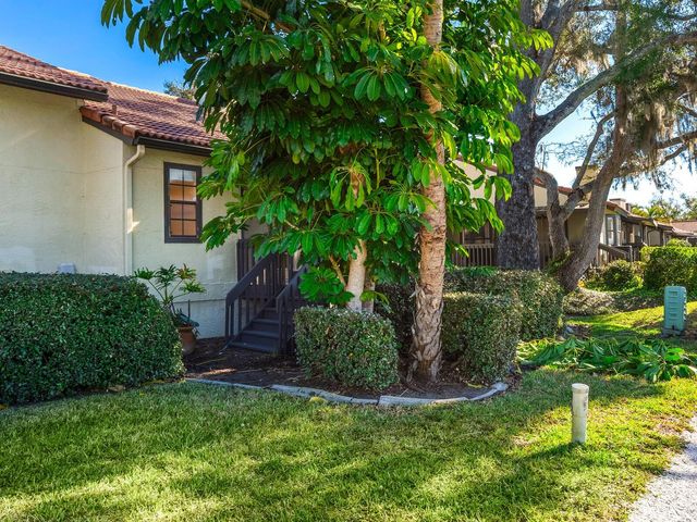 4372 TRAILS DRIVE 15-1, Sarasota, FL 34232