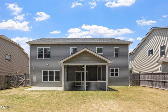 2104 Temple Hills Way, Fuquay Varina, NC 27526