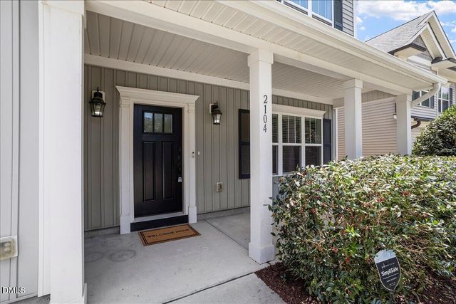 2104 Temple Hills Way, Fuquay Varina, NC 27526