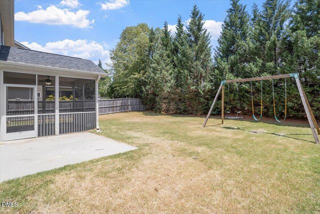 2104 Temple Hills Way, Fuquay Varina, NC 27526