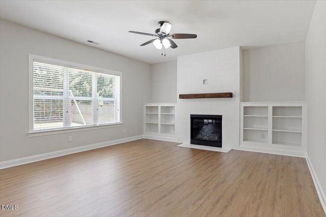 2104 Temple Hills Way, Fuquay Varina, NC 27526