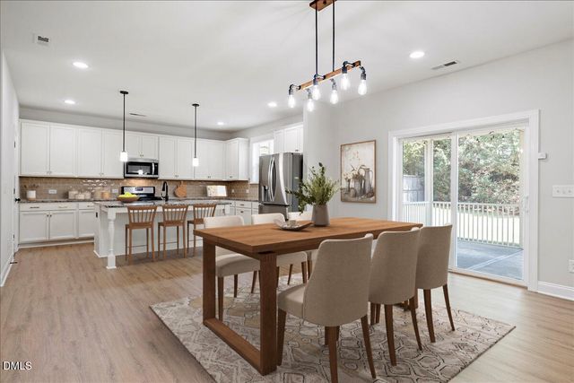 2104 Temple Hills Way, Fuquay Varina, NC 27526