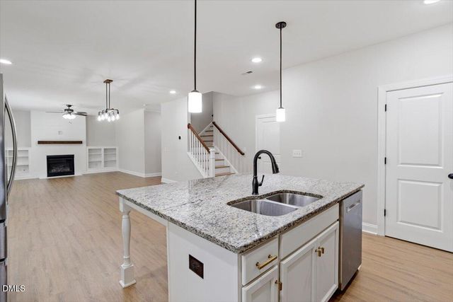 2104 Temple Hills Way, Fuquay Varina, NC 27526