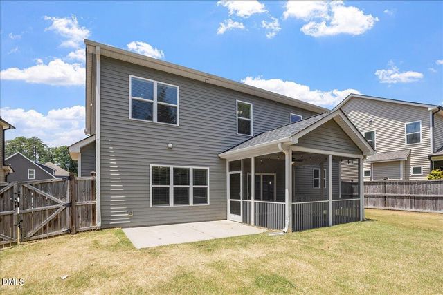 2104 Temple Hills Way, Fuquay Varina, NC 27526