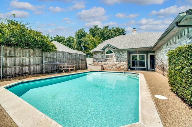 3321 Hazlewood Court, Bedford, TX 76021