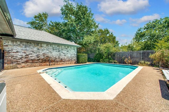 3321 Hazlewood Court, Bedford, TX 76021