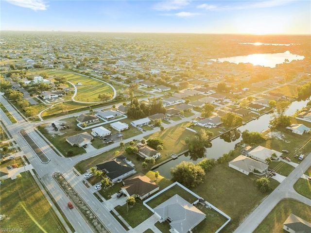 714-712 SE 4th TER, Cape Coral, FL 33990