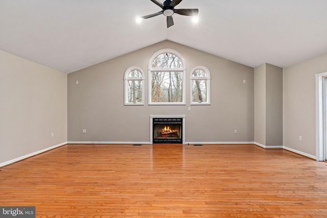 10 LAWRENCE, Fredericksburg, VA 22405