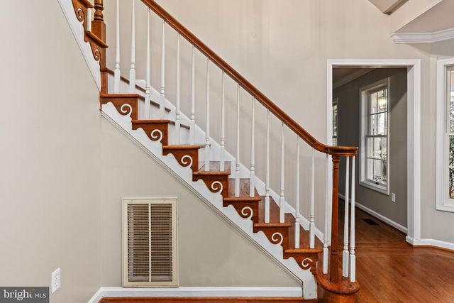 10 LAWRENCE, Fredericksburg, VA 22405