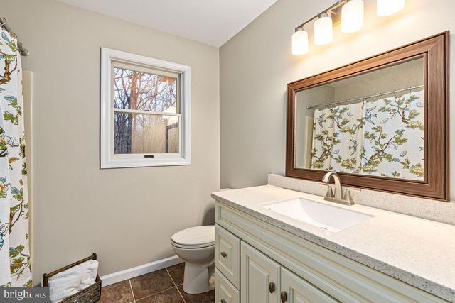 10 LAWRENCE, Fredericksburg, VA 22405