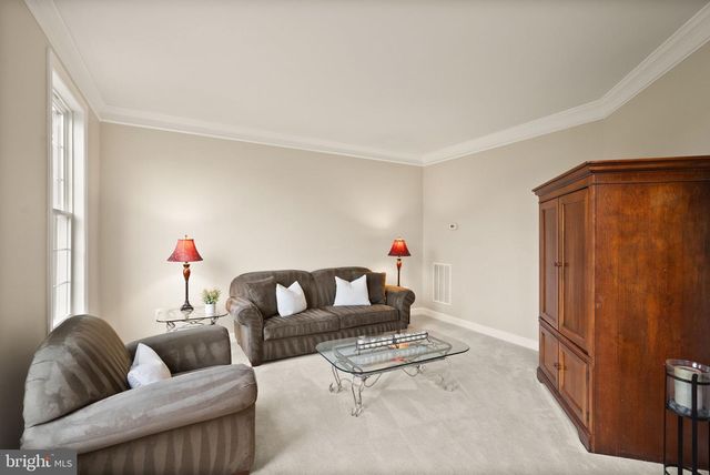 14 BRAEBURN CT, Round Hill, VA 20141