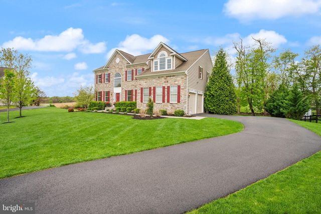 14 BRAEBURN CT, Round Hill, VA 20141