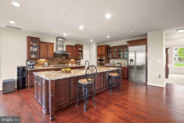14 BRAEBURN CT, Round Hill, VA 20141