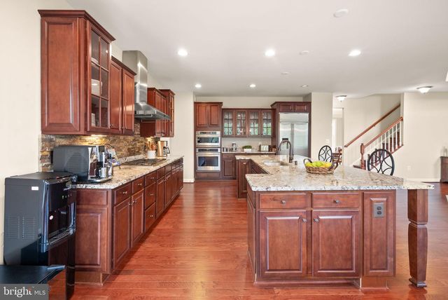 14 BRAEBURN CT, Round Hill, VA 20141