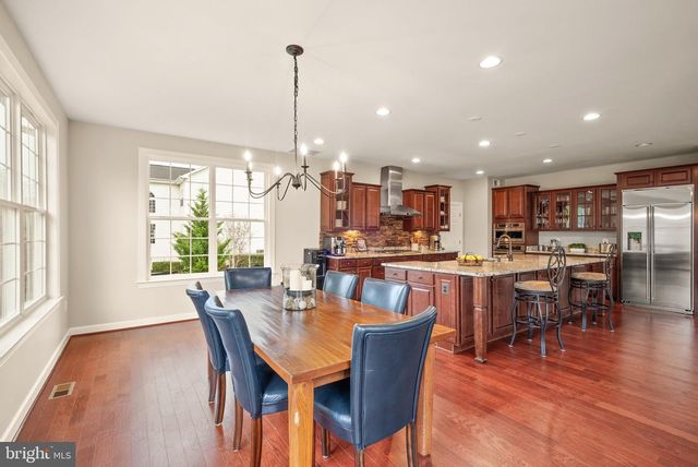 14 BRAEBURN CT, Round Hill, VA 20141