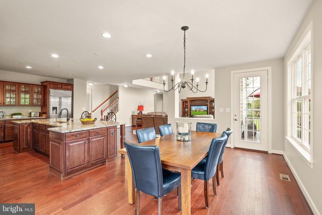 14 BRAEBURN CT, Round Hill, VA 20141