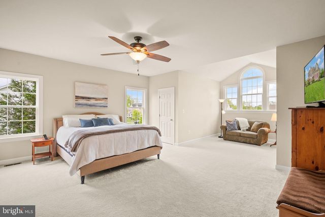 14 BRAEBURN CT, Round Hill, VA 20141