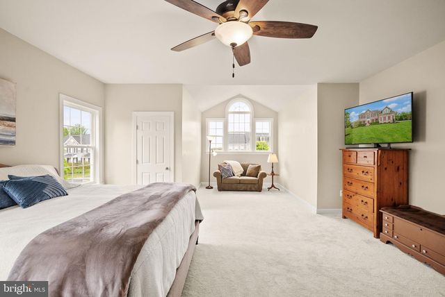 14 BRAEBURN CT, Round Hill, VA 20141
