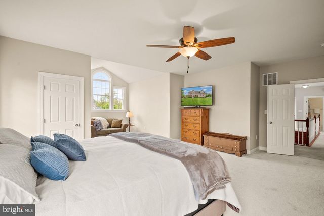 14 BRAEBURN CT, Round Hill, VA 20141